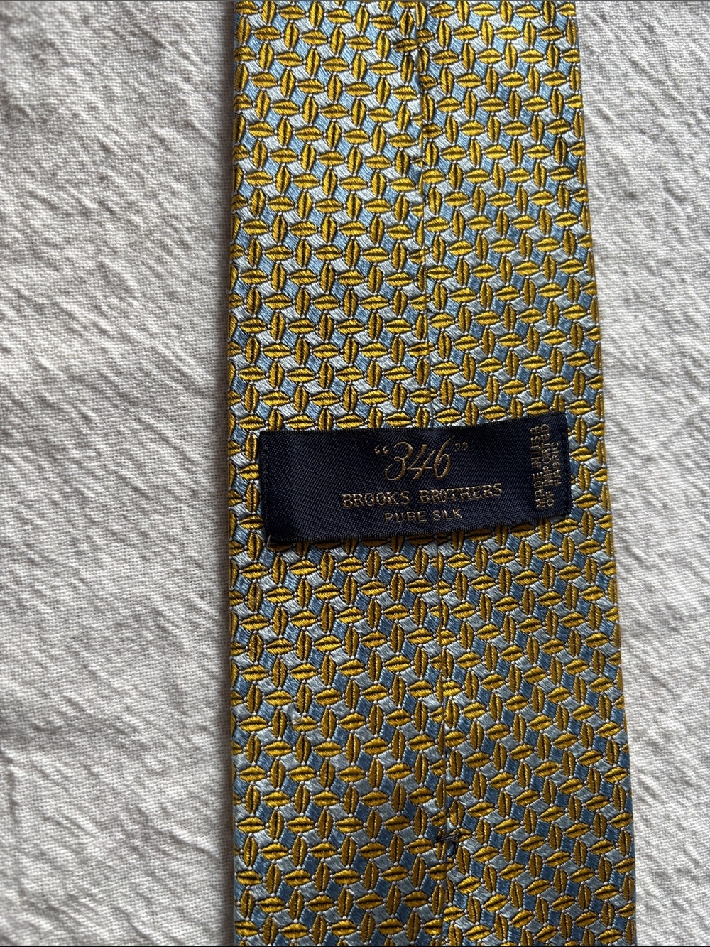Brooks Brothers Blue and Gold Geometric Silk Tie - Picture 2 of 2